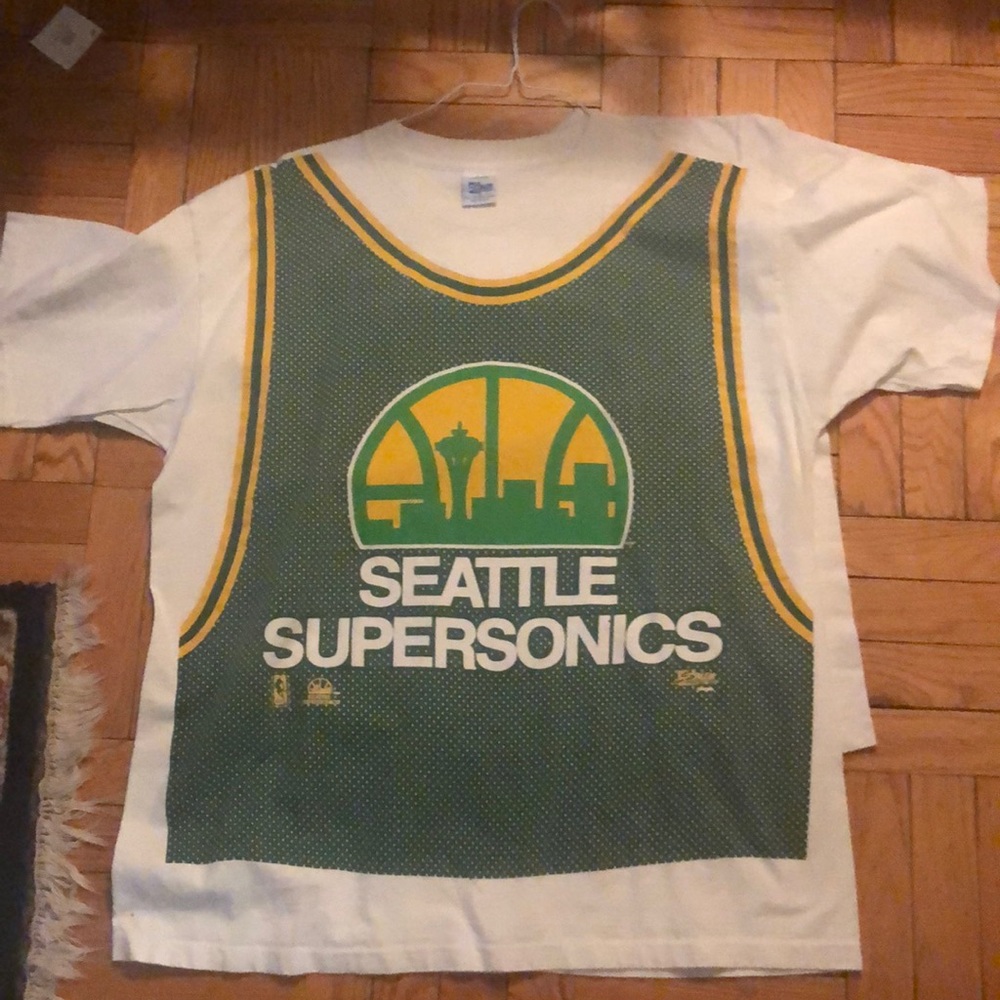Vtg Salem t shirt SuperSonics 2 sided